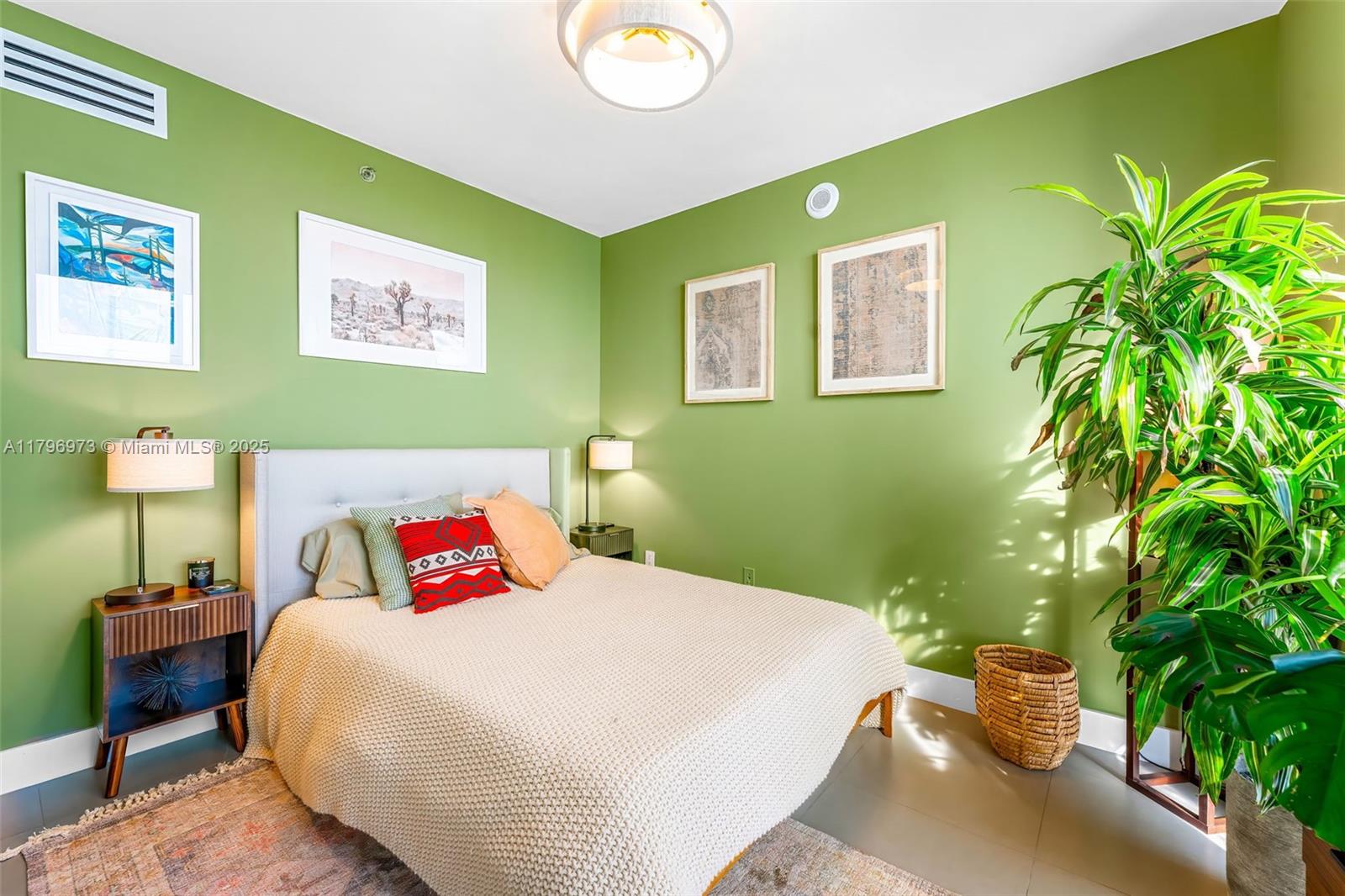 ICONBRICKELL CONDO NO 1 - Residential Lease