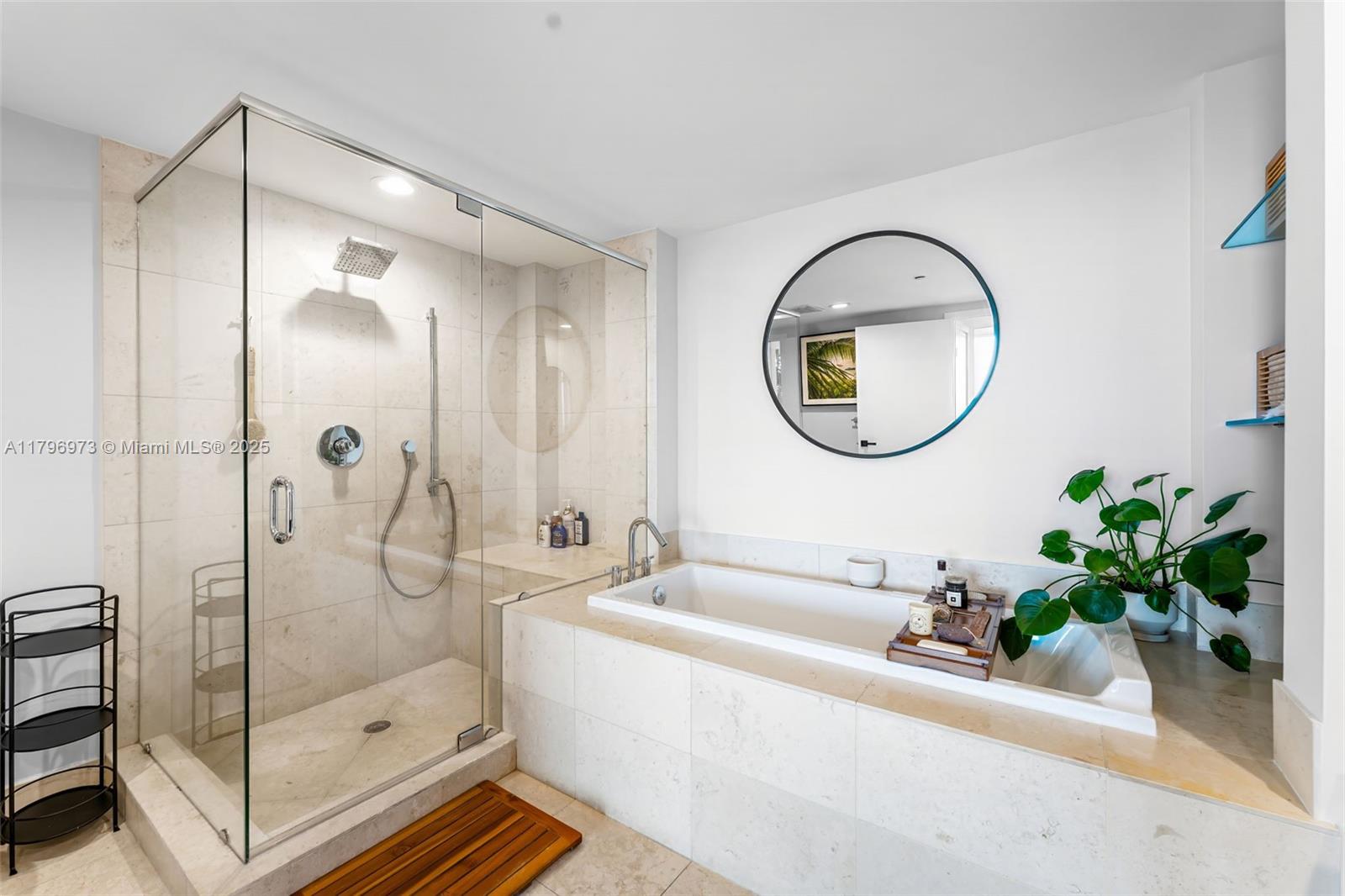 ICONBRICKELL CONDO NO 1 - Residential Lease