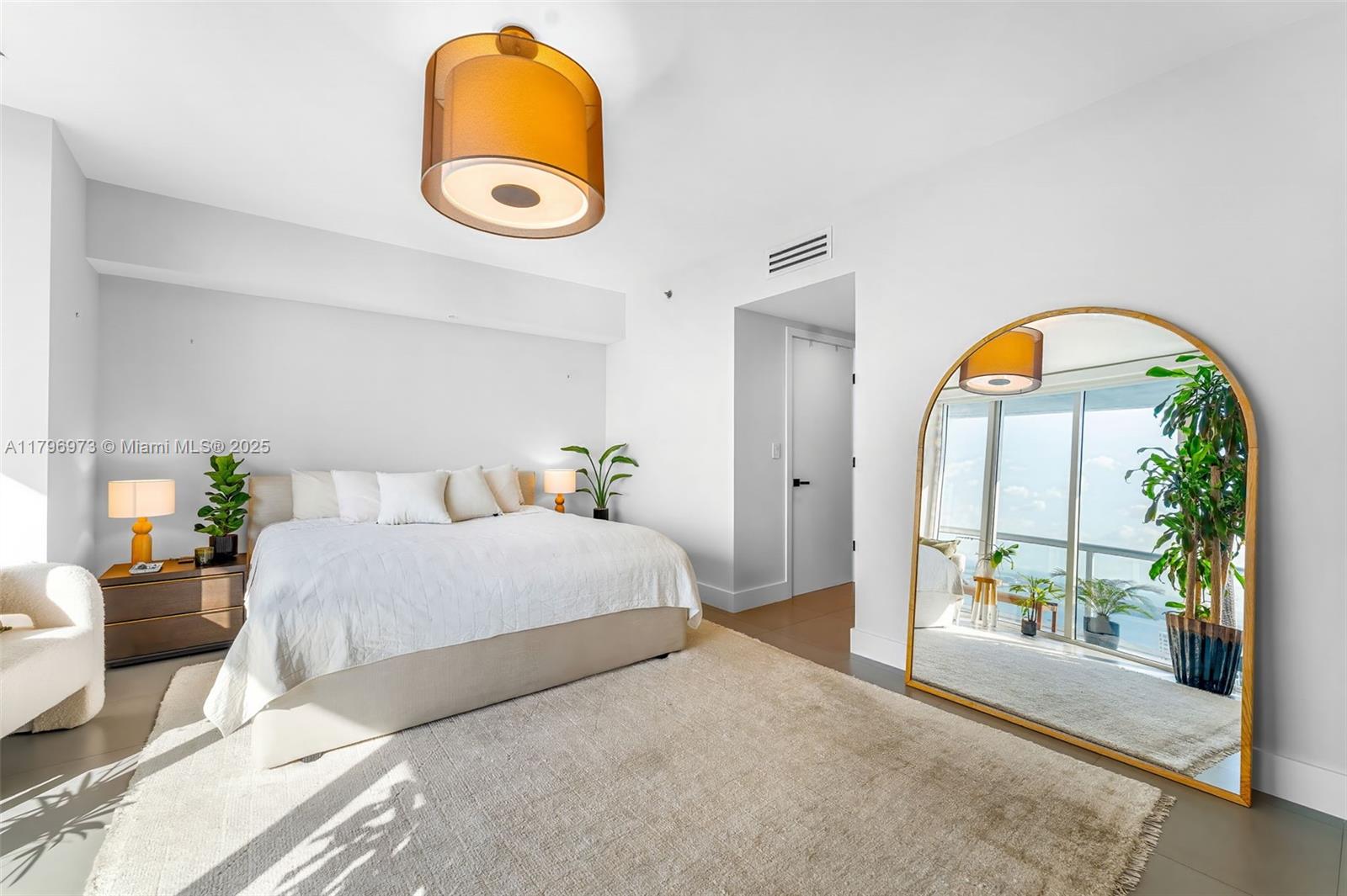 ICONBRICKELL CONDO NO 1 - Residential Lease