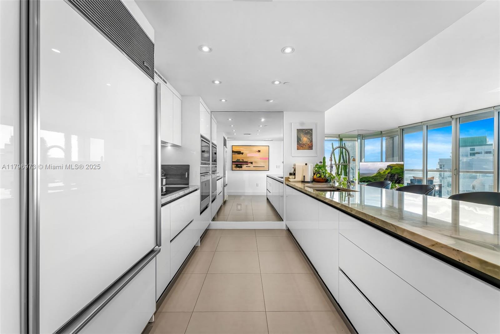 ICONBRICKELL CONDO NO 1 - Residential Lease