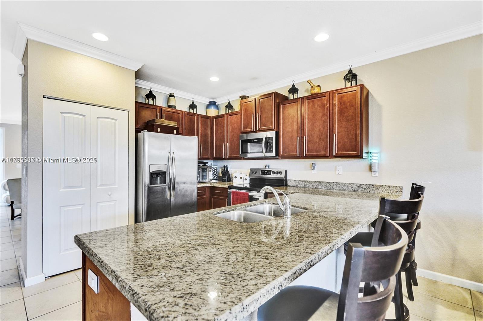 COUNTRY GARDENS SOUTH - Residential