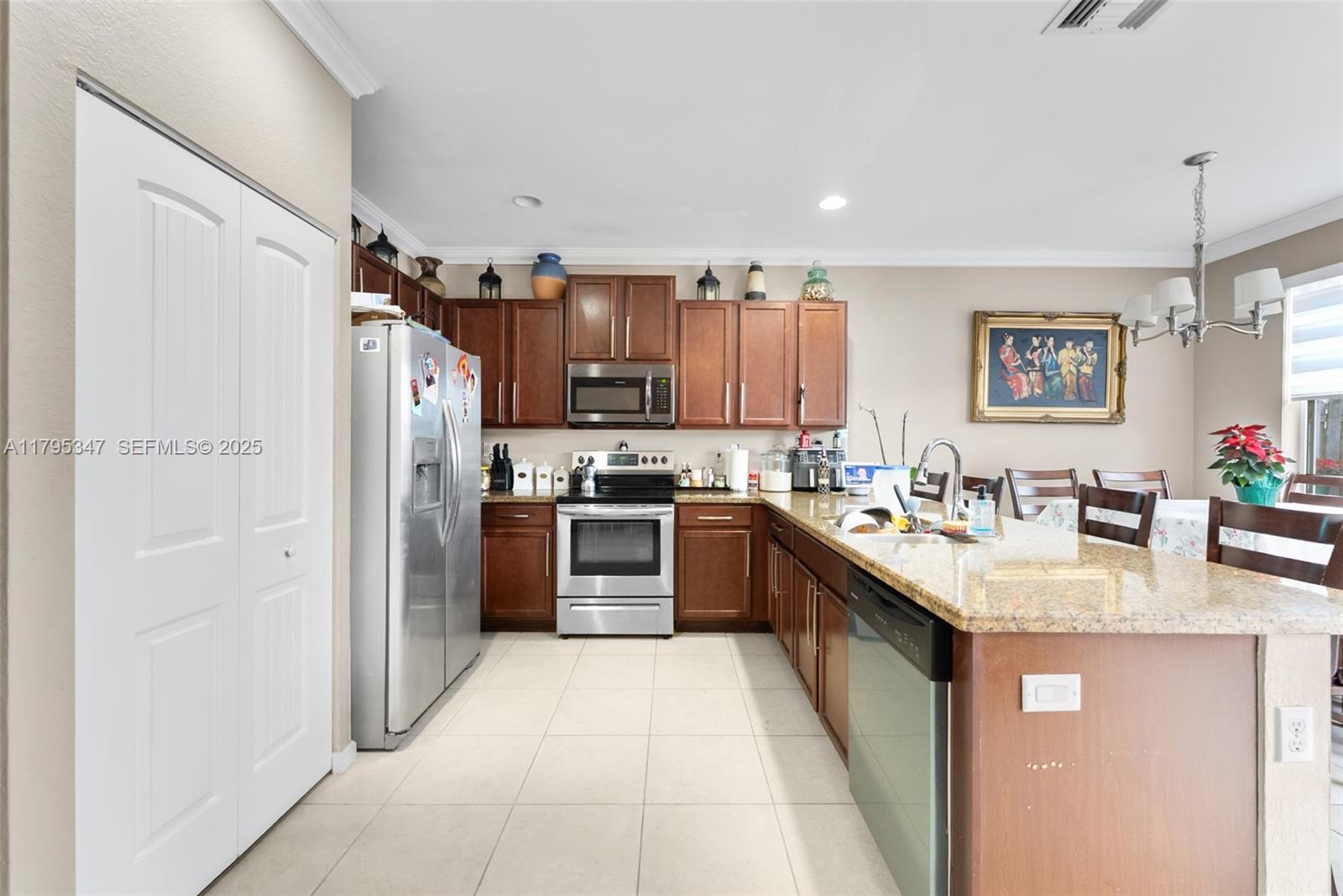 COUNTRY GARDENS SOUTH - Residential