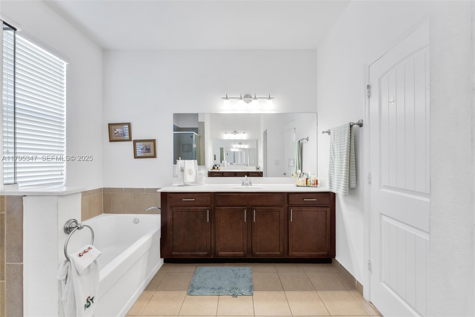 COUNTRY GARDENS SOUTH - Residential