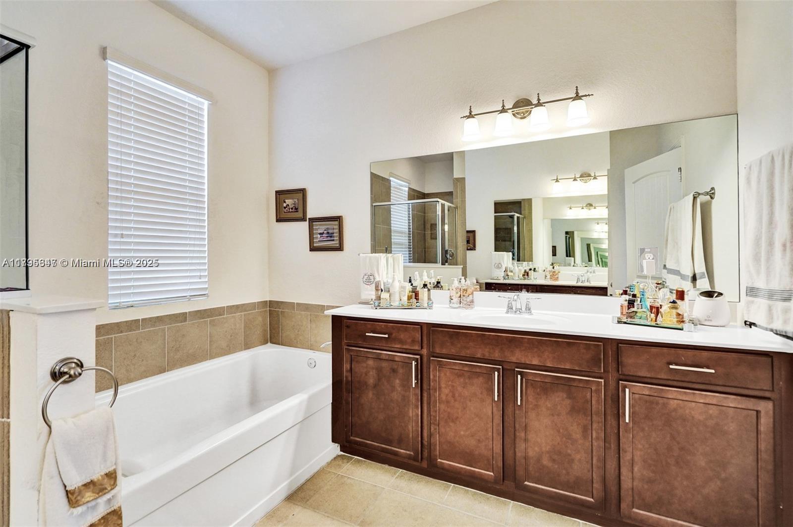 COUNTRY GARDENS SOUTH - Residential