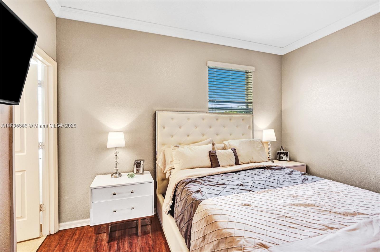 COUNTRY GARDENS SOUTH - Residential