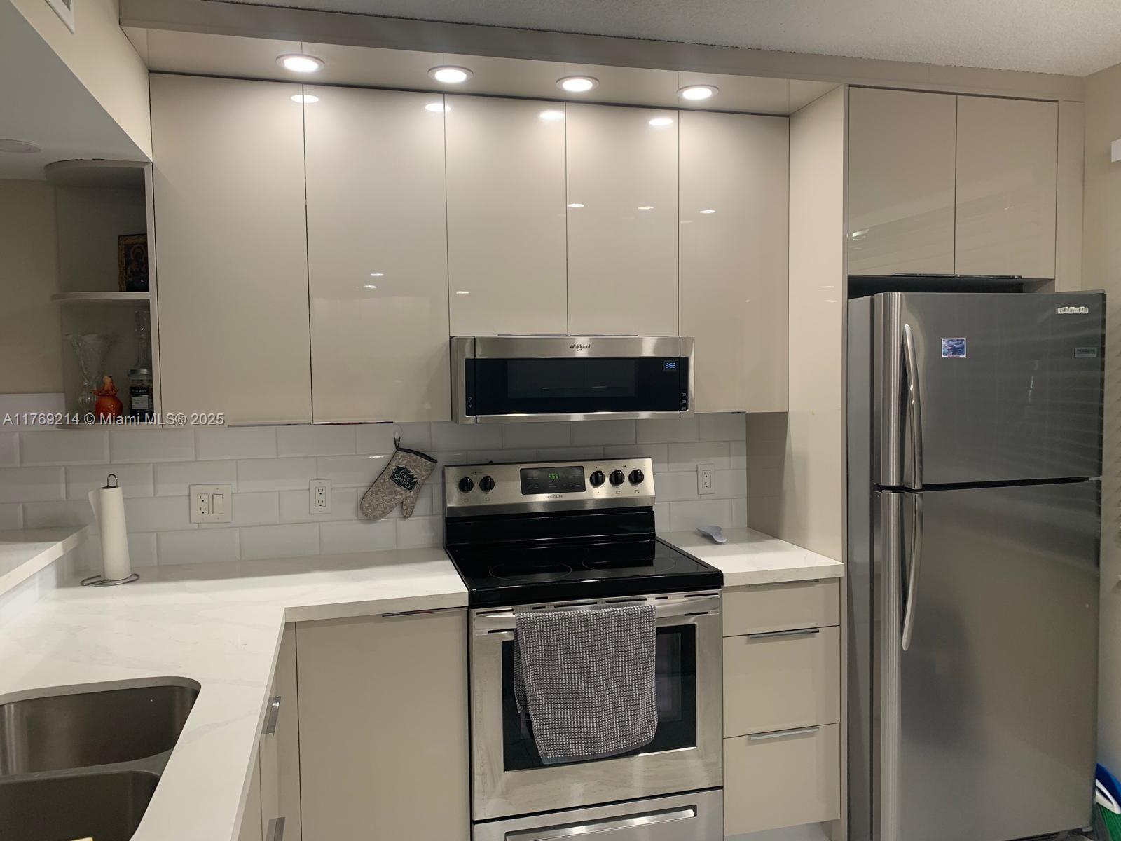 WHITEHALL CONDO AT CAMINO - Residential Lease