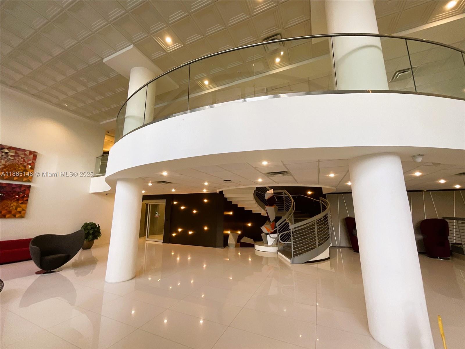 5701 Collins Ave 1201