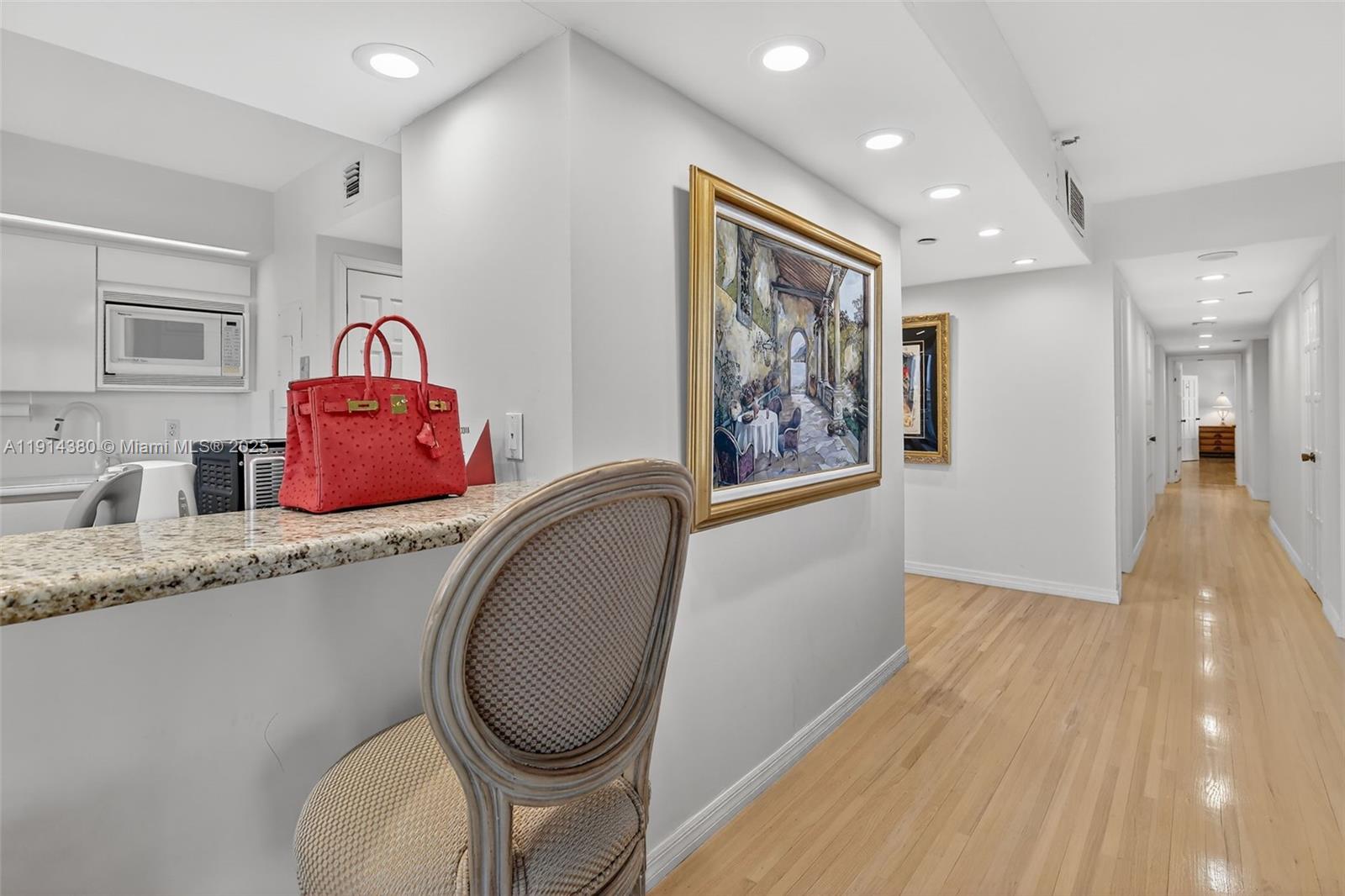 TURNBERRY ISLE SOUTH COND - Residential