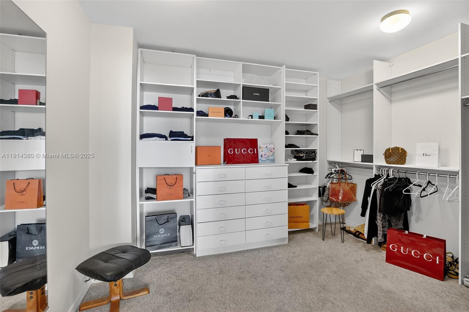 TURNBERRY ISLE SOUTH COND - Residential