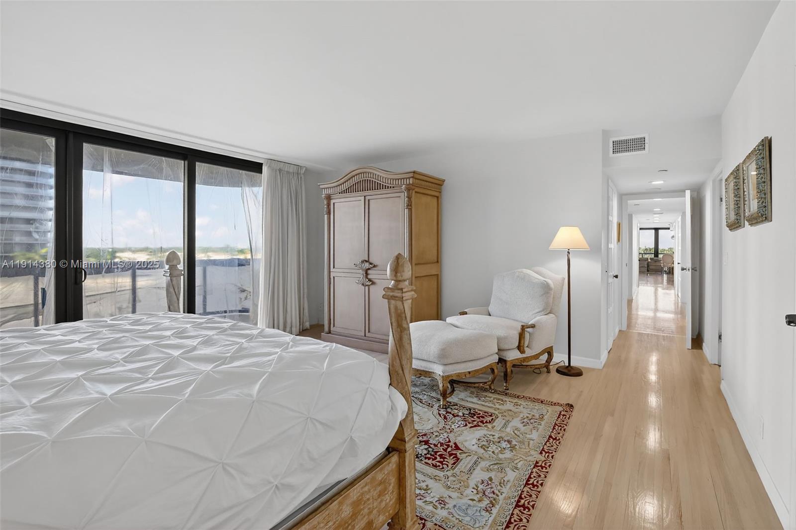 TURNBERRY ISLE SOUTH COND - Residential