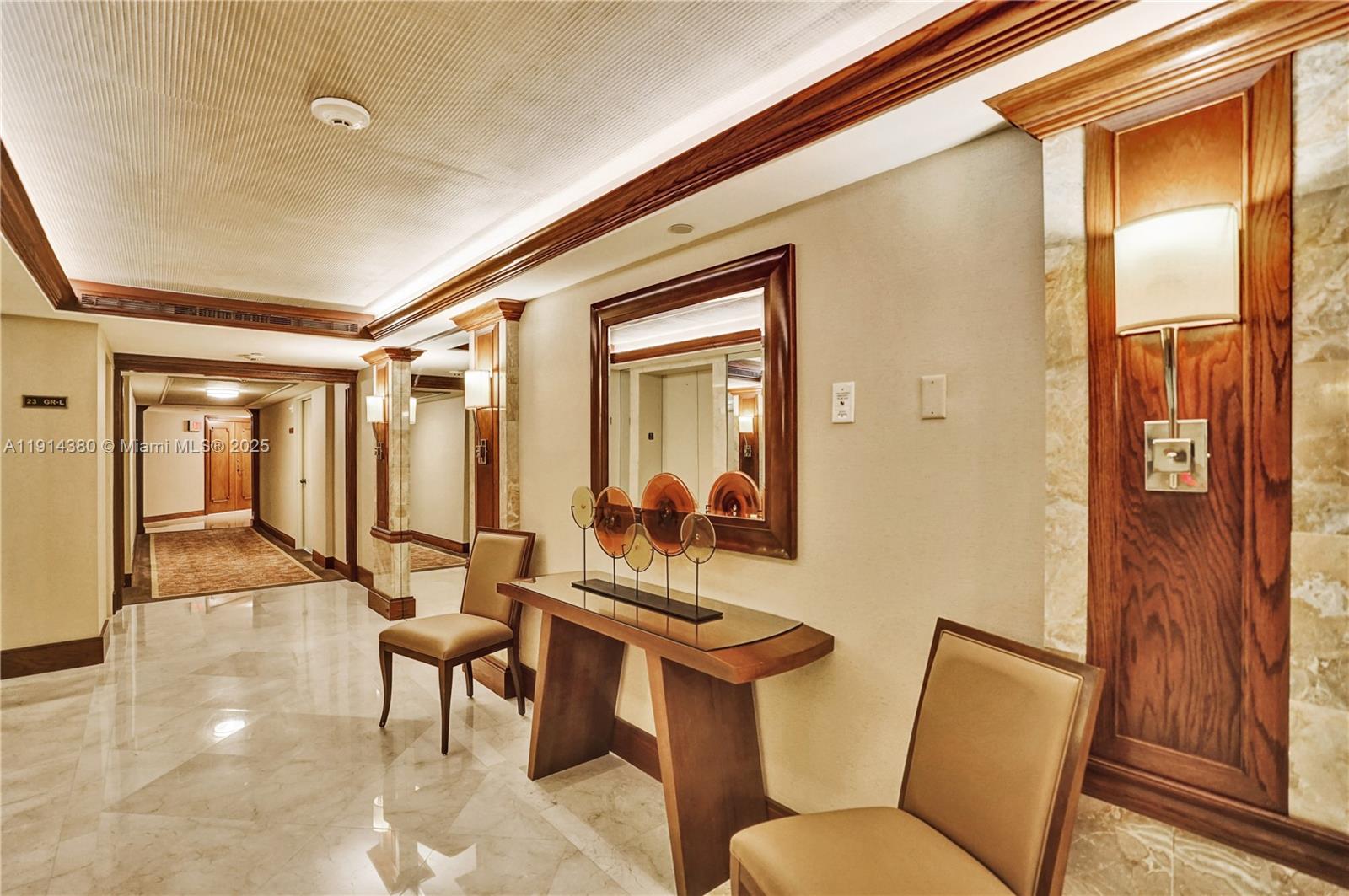 TURNBERRY ISLE SOUTH COND - Residential