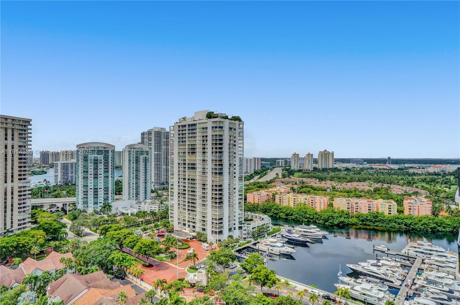 TURNBERRY ISLE SOUTH COND - Residential