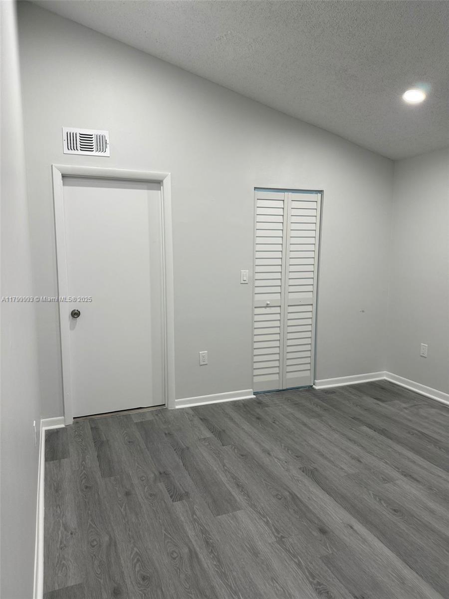 MARINA OAKS CONDO - Residential Lease