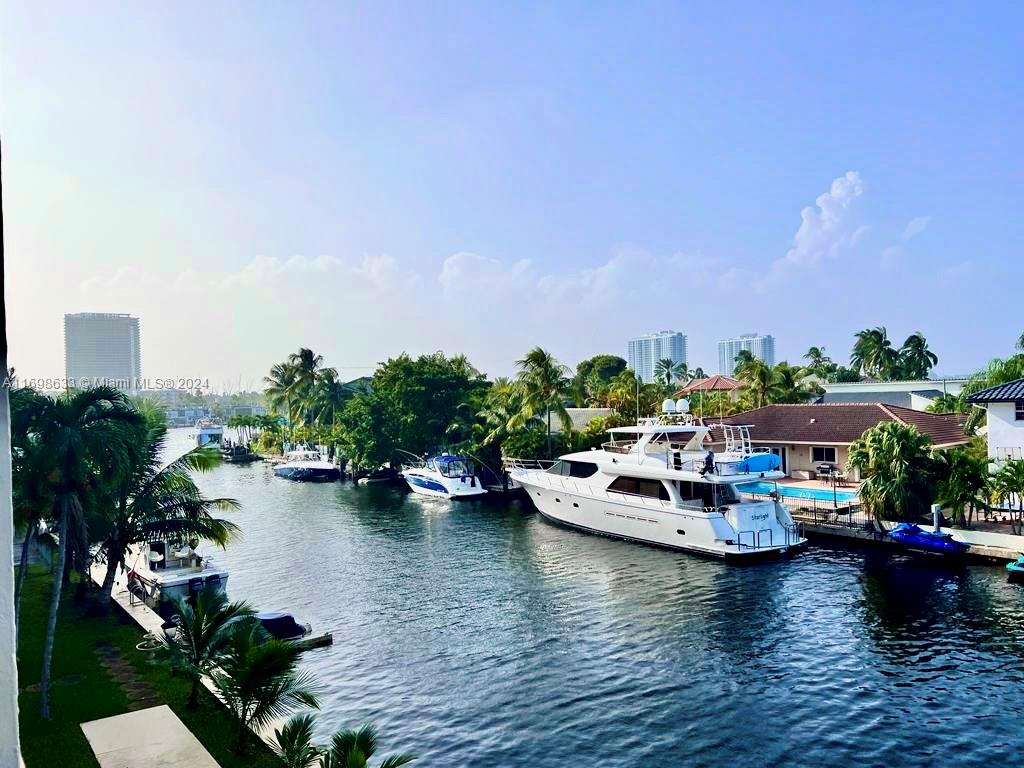 Rental Property at 2935 Ne 163rd St 3I, North Miami Beach, Miami-Dade County, Florida - Bedrooms: 1 
Bathrooms: 2  - $2,000 MO.