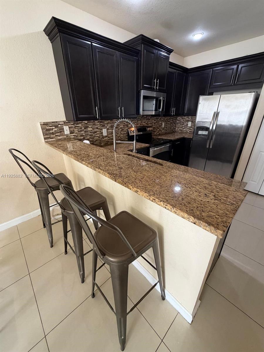 DORAL BREEZE - Residential