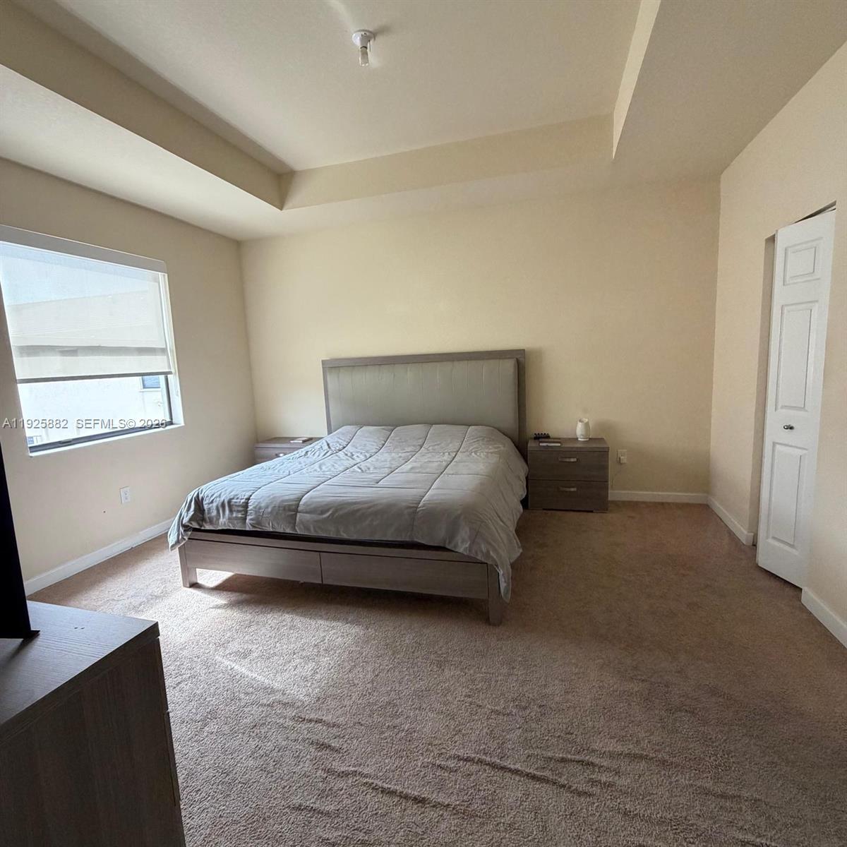 DORAL BREEZE - Residential