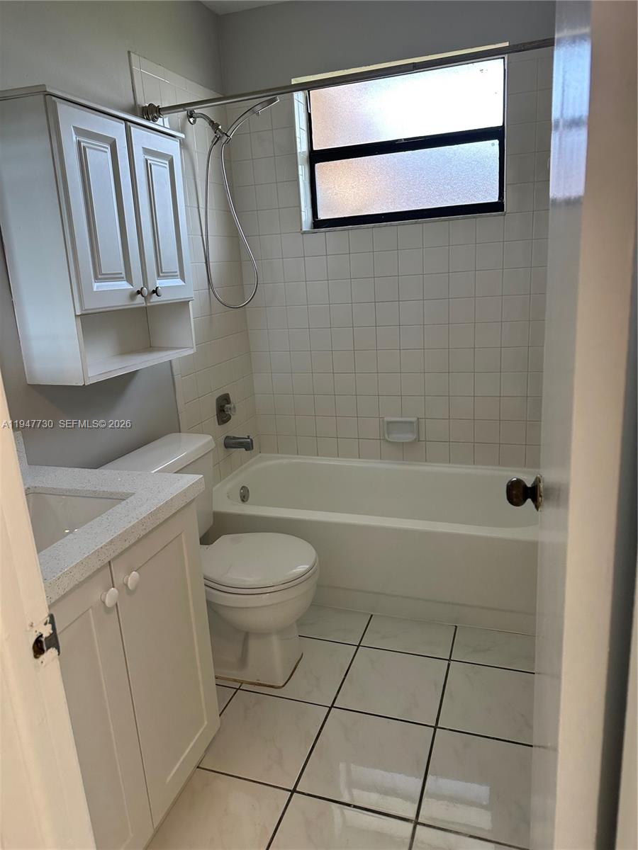 WINDING LAKE AT WELLEBY C - Residential Lease