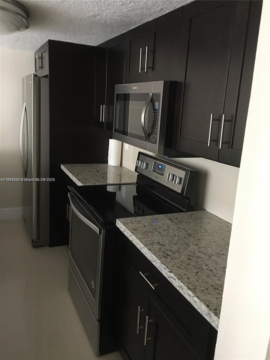 EVERGLADES SUGAR & LAND C - Residential Lease
