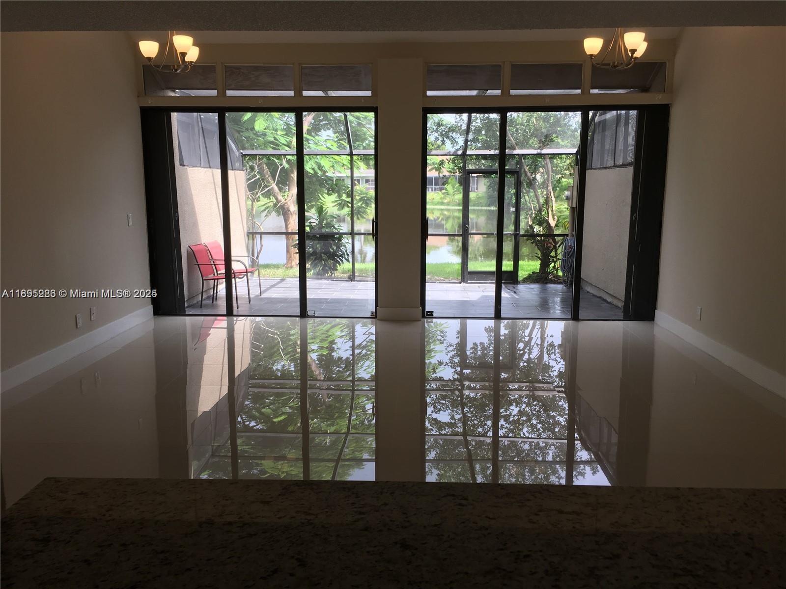 EVERGLADES SUGAR & LAND C - Residential Lease