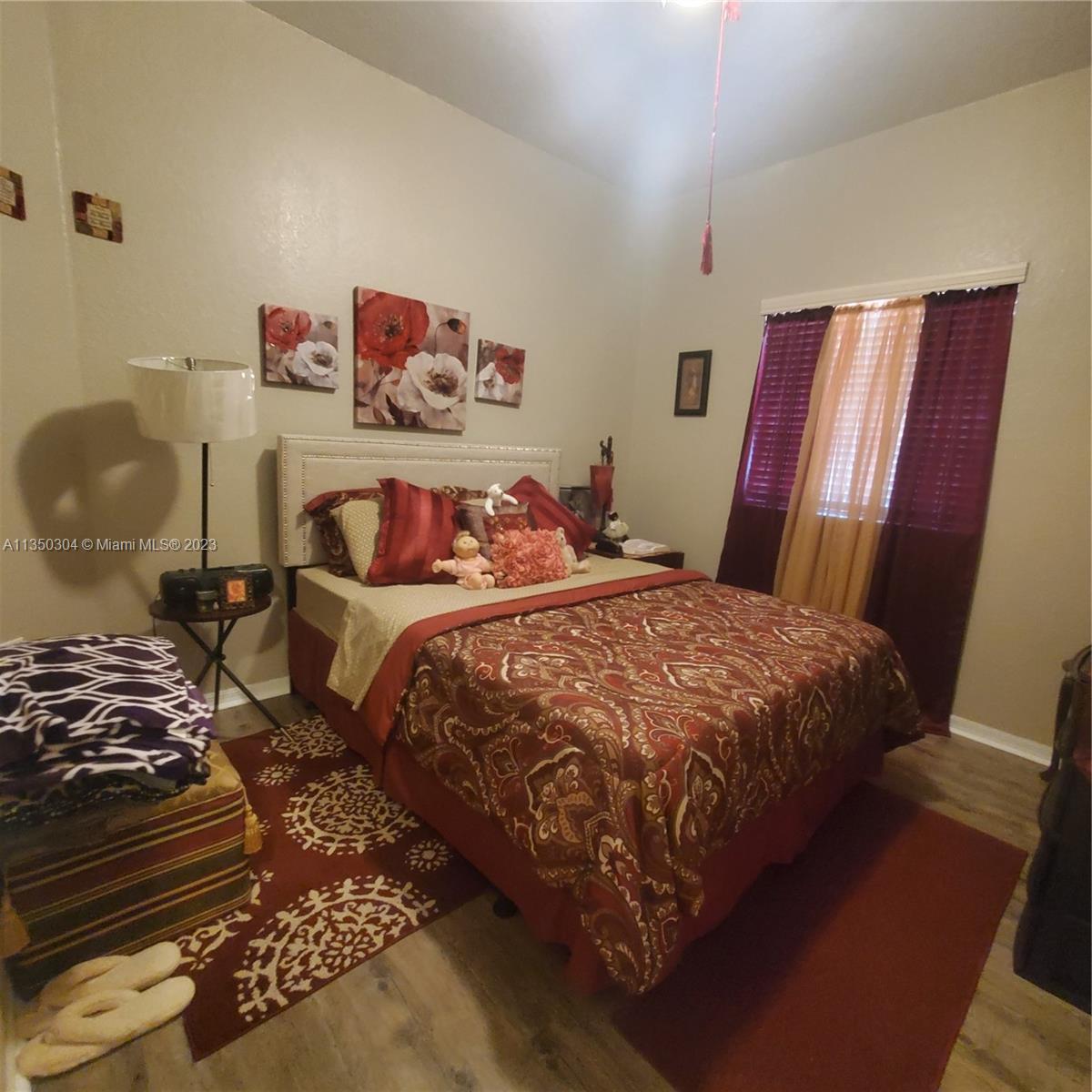 Photo 12 of 16 of listing 7585bffb-5539-4eab-a21e-4cc42b6c7229 condo