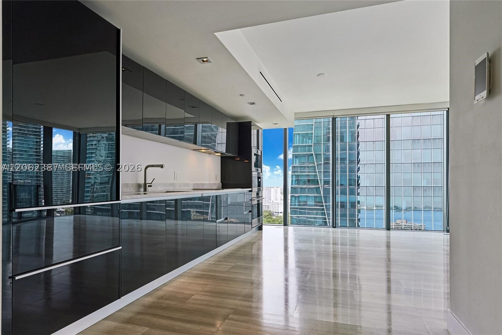 1451 Brickell Ave 2506