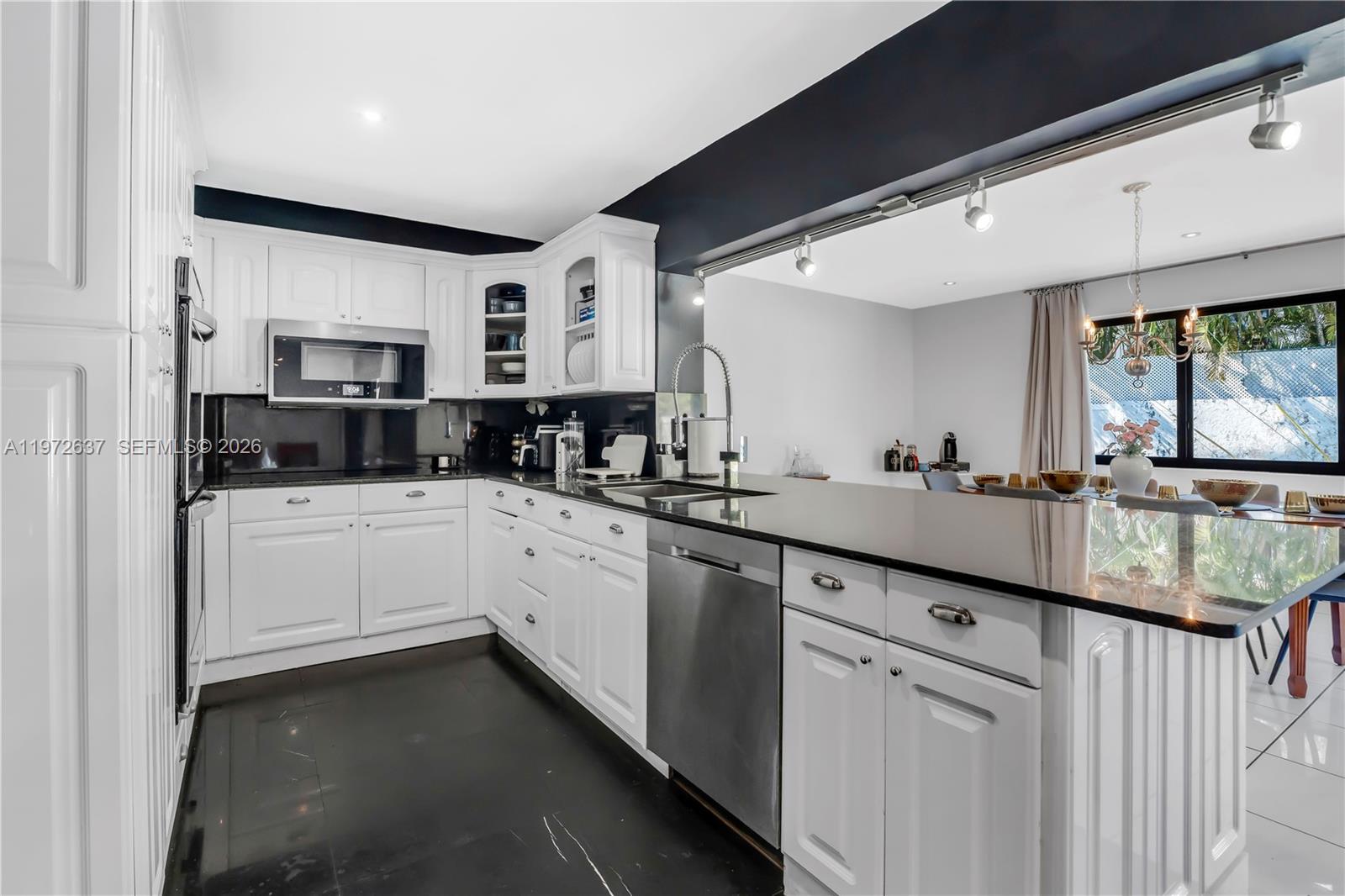 HIGHLAND LAKES SEC 2 - Residential