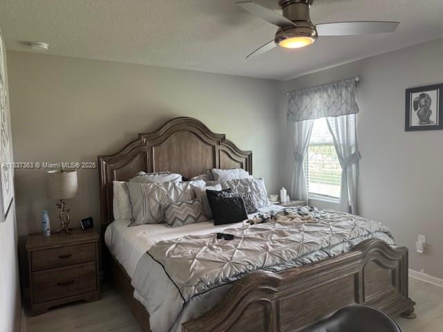 6349 Topsail Dr