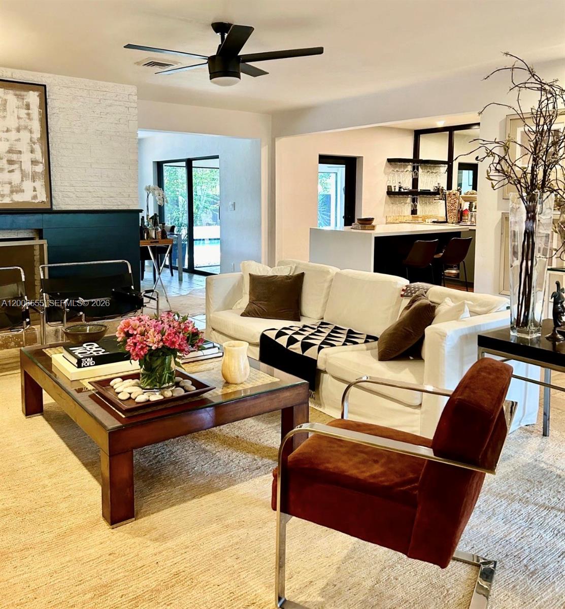 PLANTATION GARDENS 2ND SE - Residential
