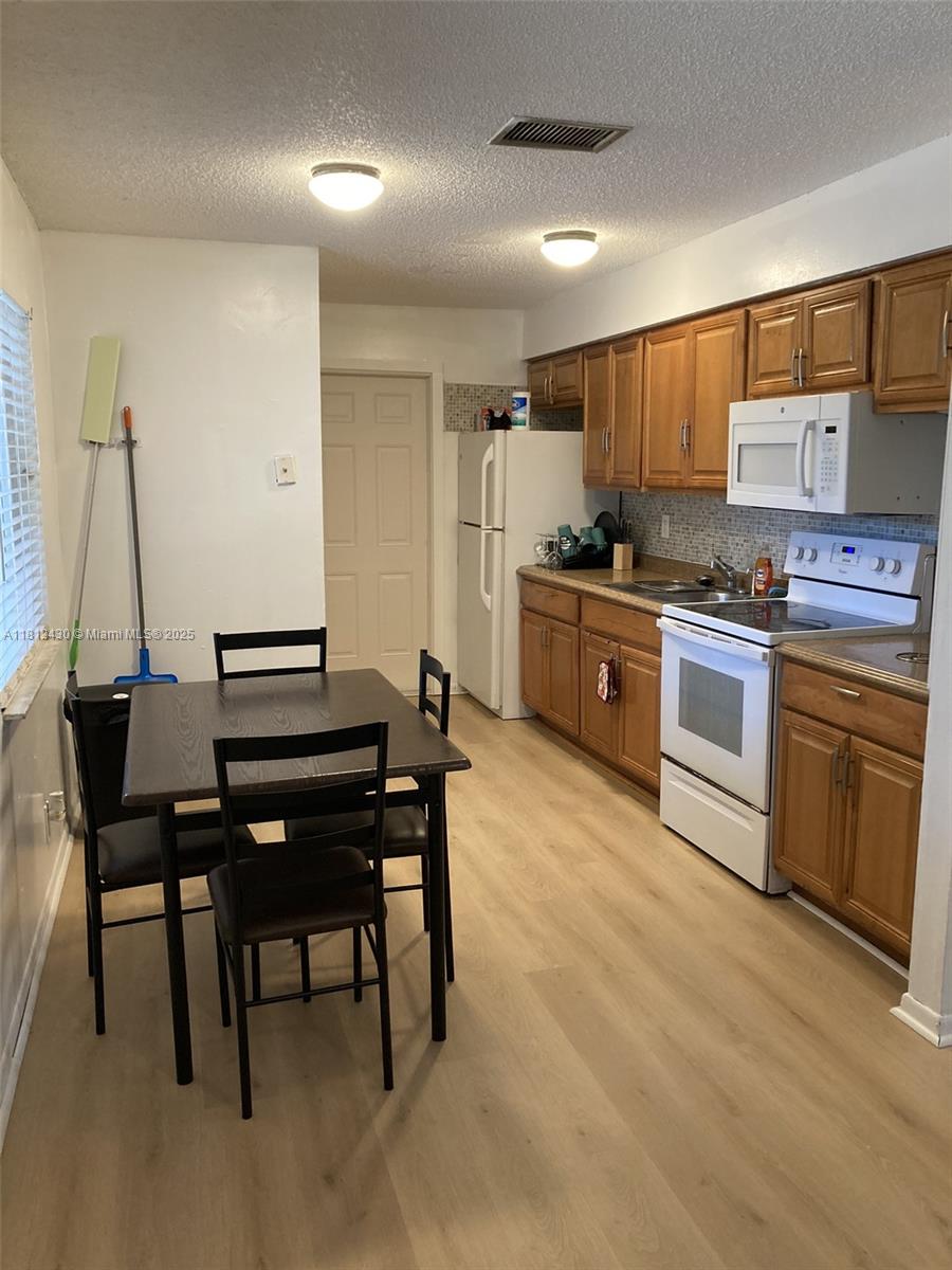 SUN LAND PARK - Residential Income