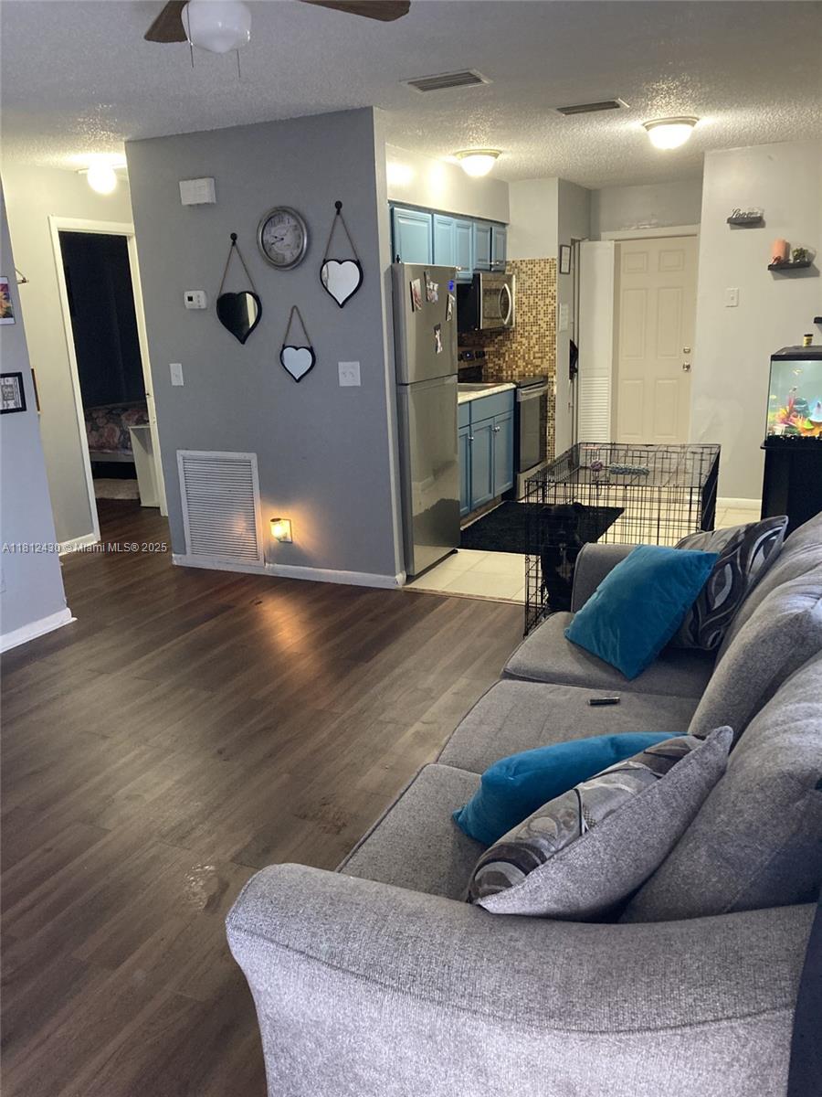 SUN LAND PARK - Residential Income