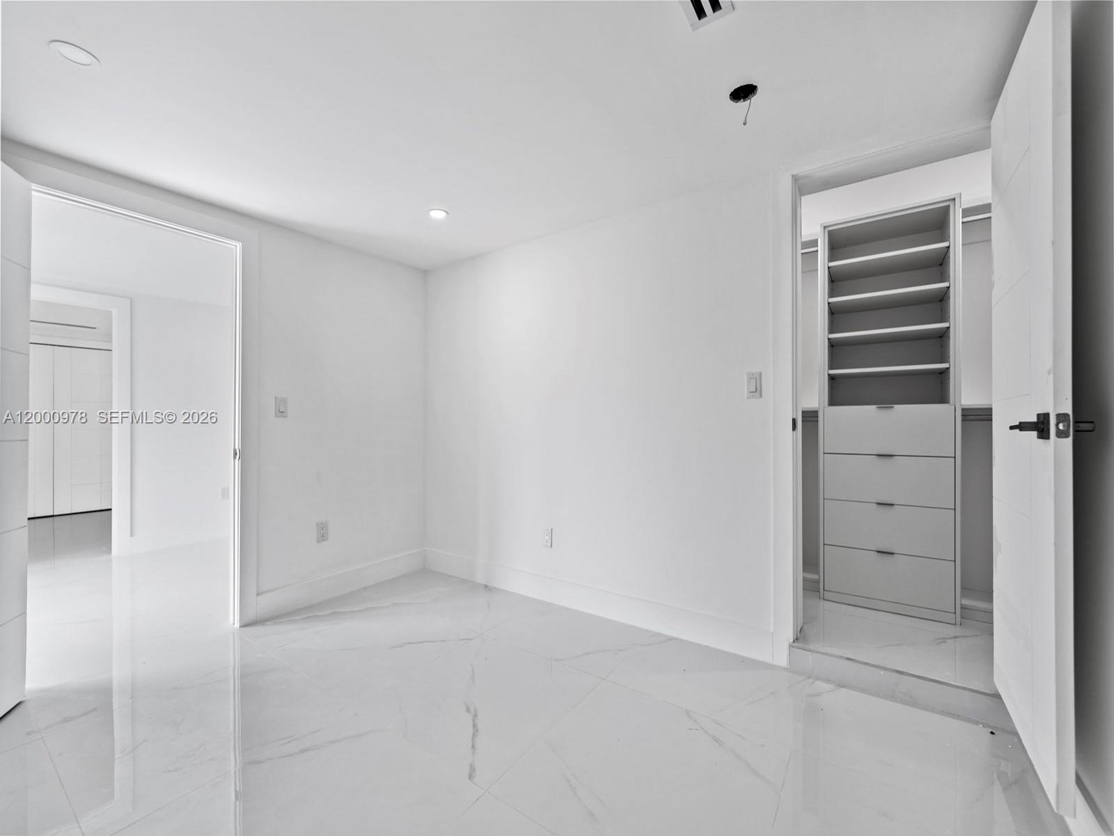 RIO NUEVO ISLE - Residential