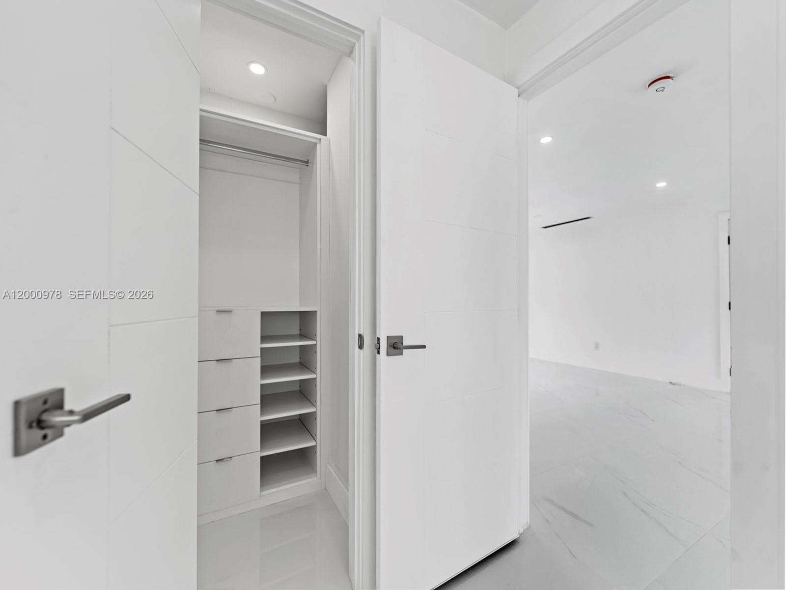 RIO NUEVO ISLE - Residential