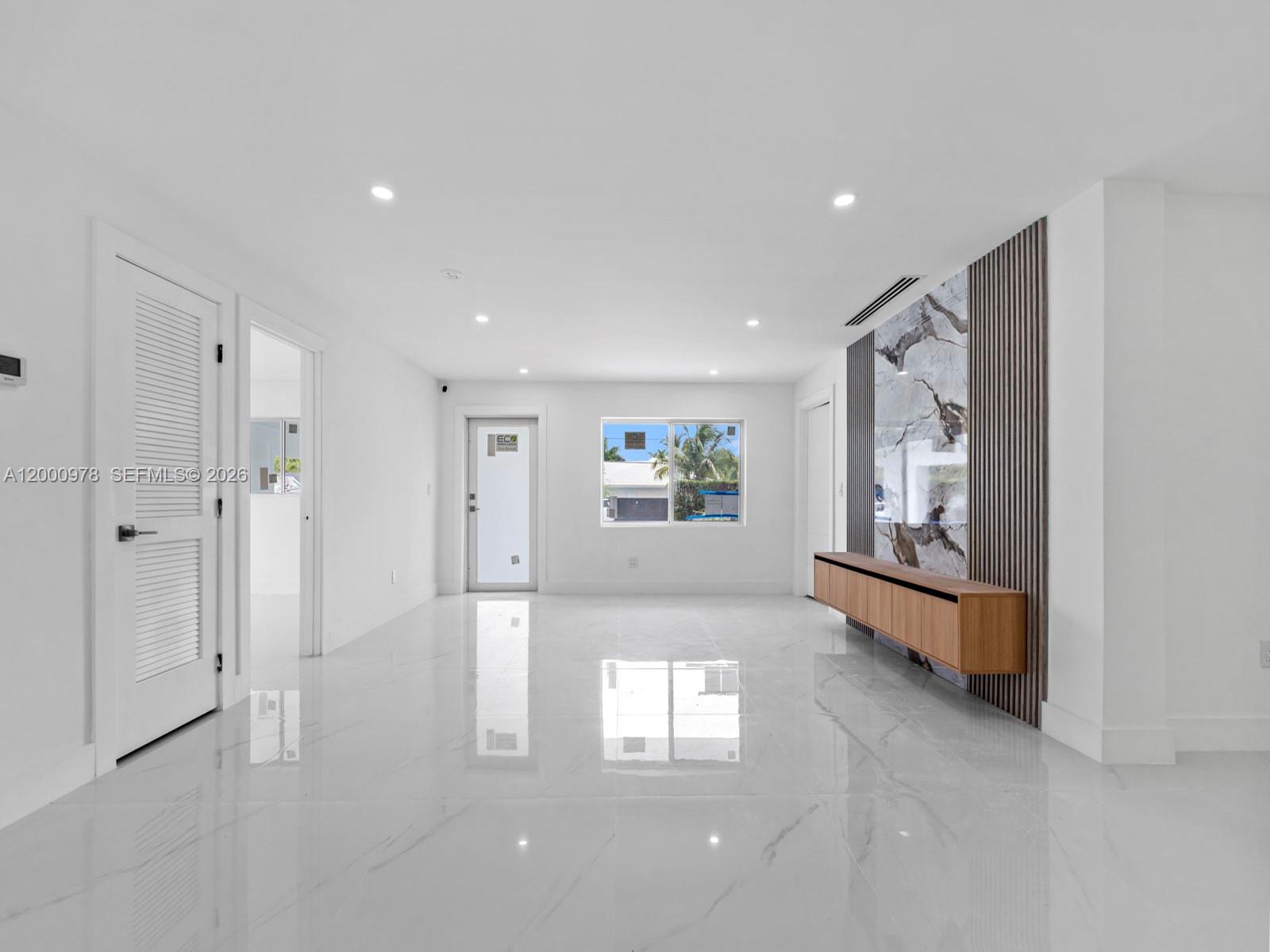 RIO NUEVO ISLE - Residential