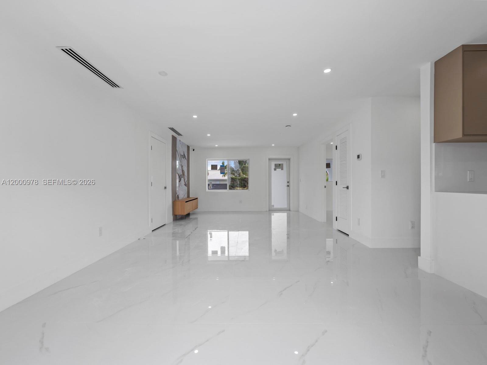 RIO NUEVO ISLE - Residential