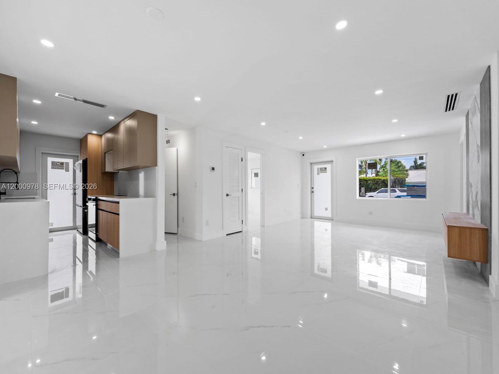 RIO NUEVO ISLE - Residential