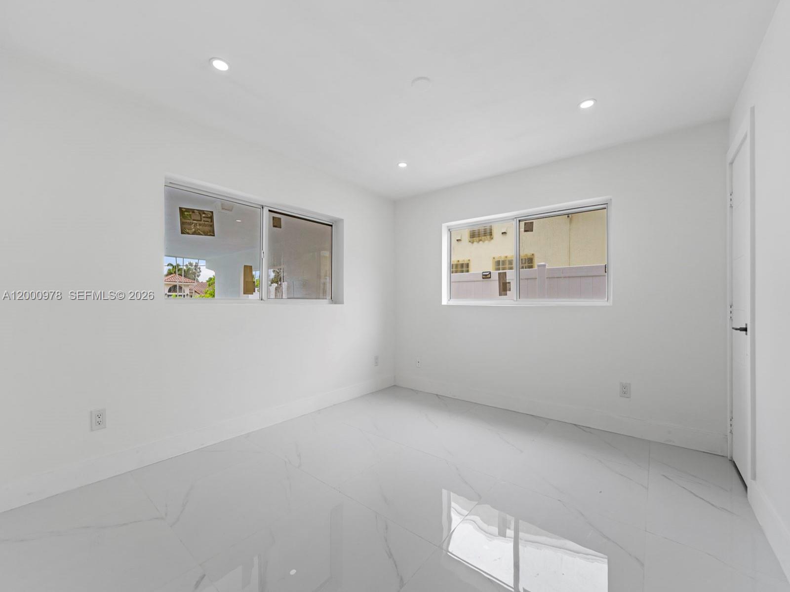 RIO NUEVO ISLE - Residential