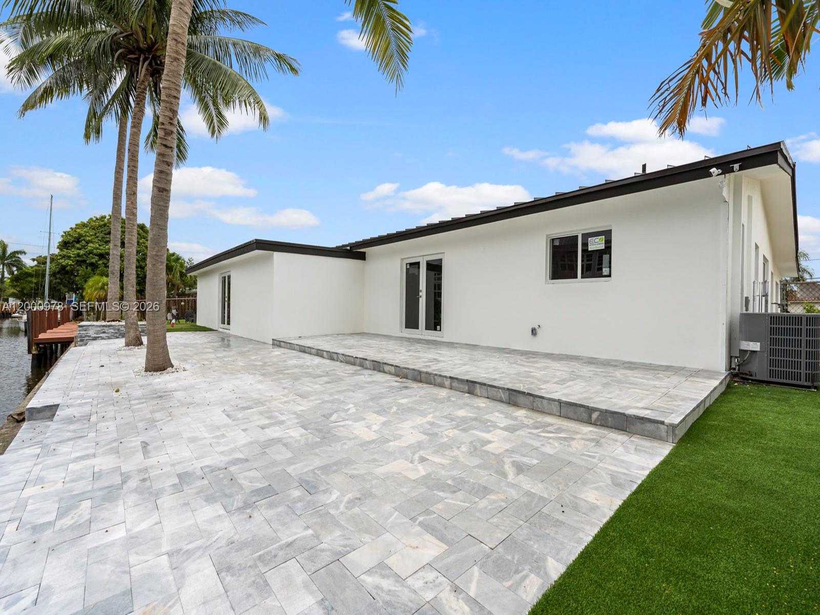 RIO NUEVO ISLE - Residential