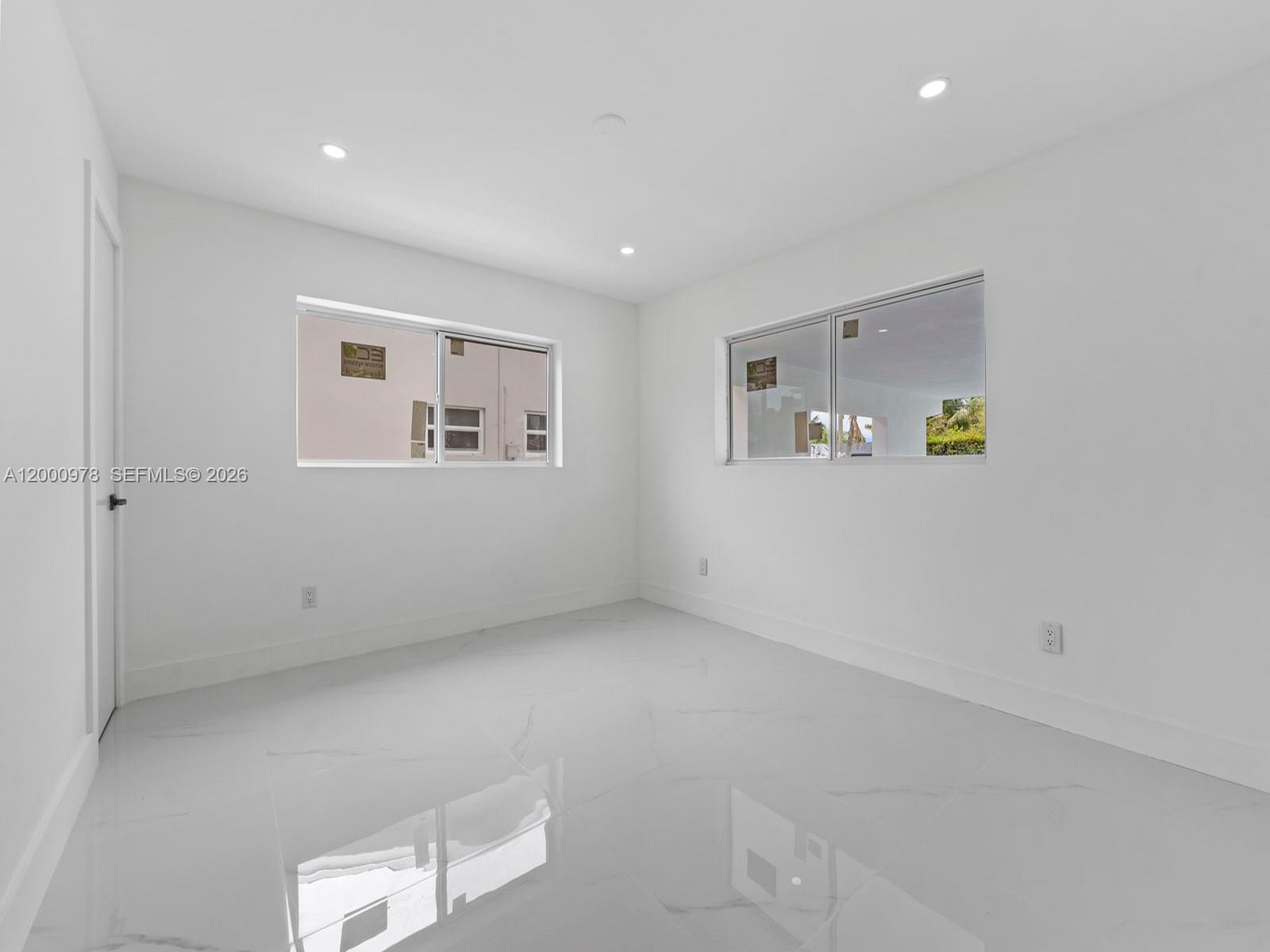 RIO NUEVO ISLE - Residential