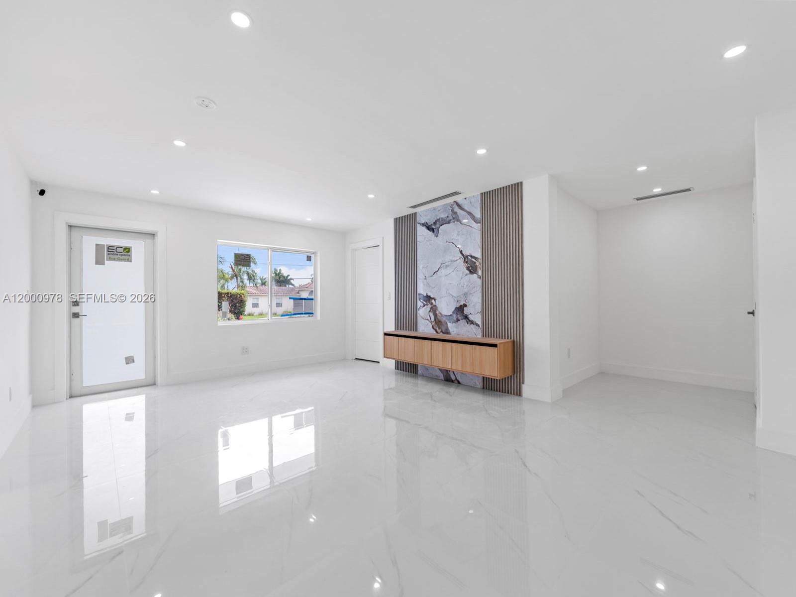 RIO NUEVO ISLE - Residential