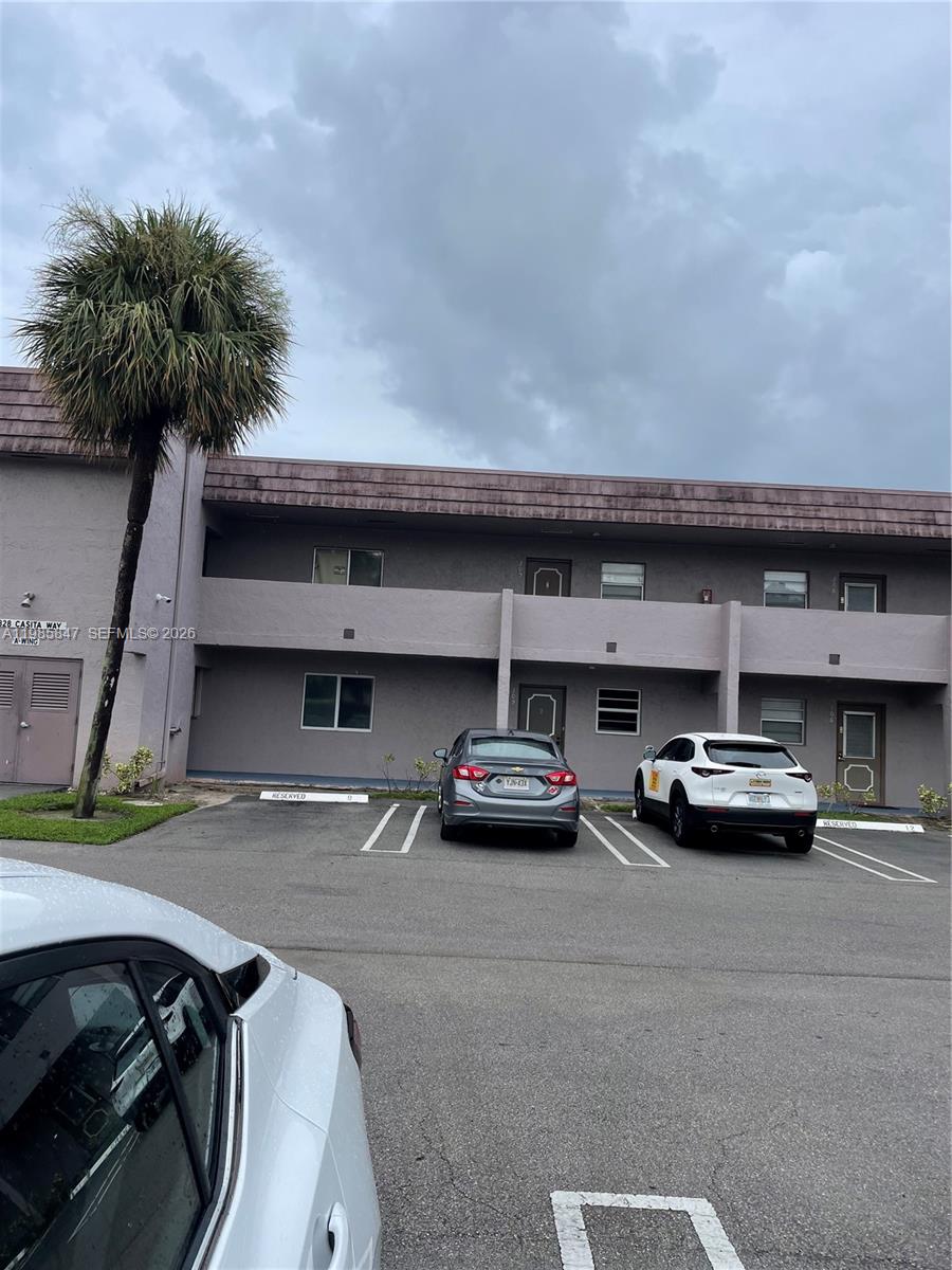 LAGO DEL REY CONDO - Residential