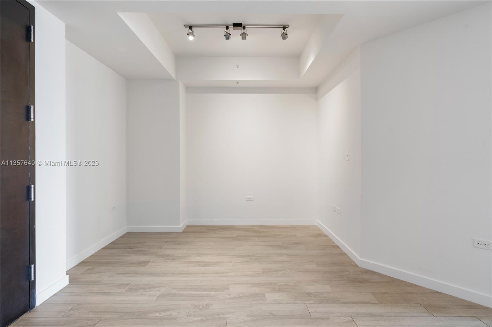 NINE AT MARY BRICKELL VIL - Residential