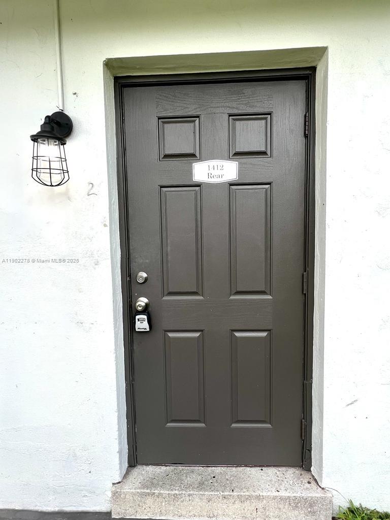 COLLIER GROVES - Residential Lease