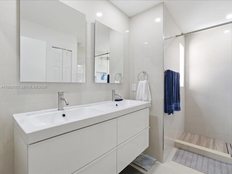 SILVER SHORES (PARCELS A - Residential