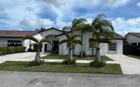 Single Family Residence in Miami FL 14526 170th St St.jpg