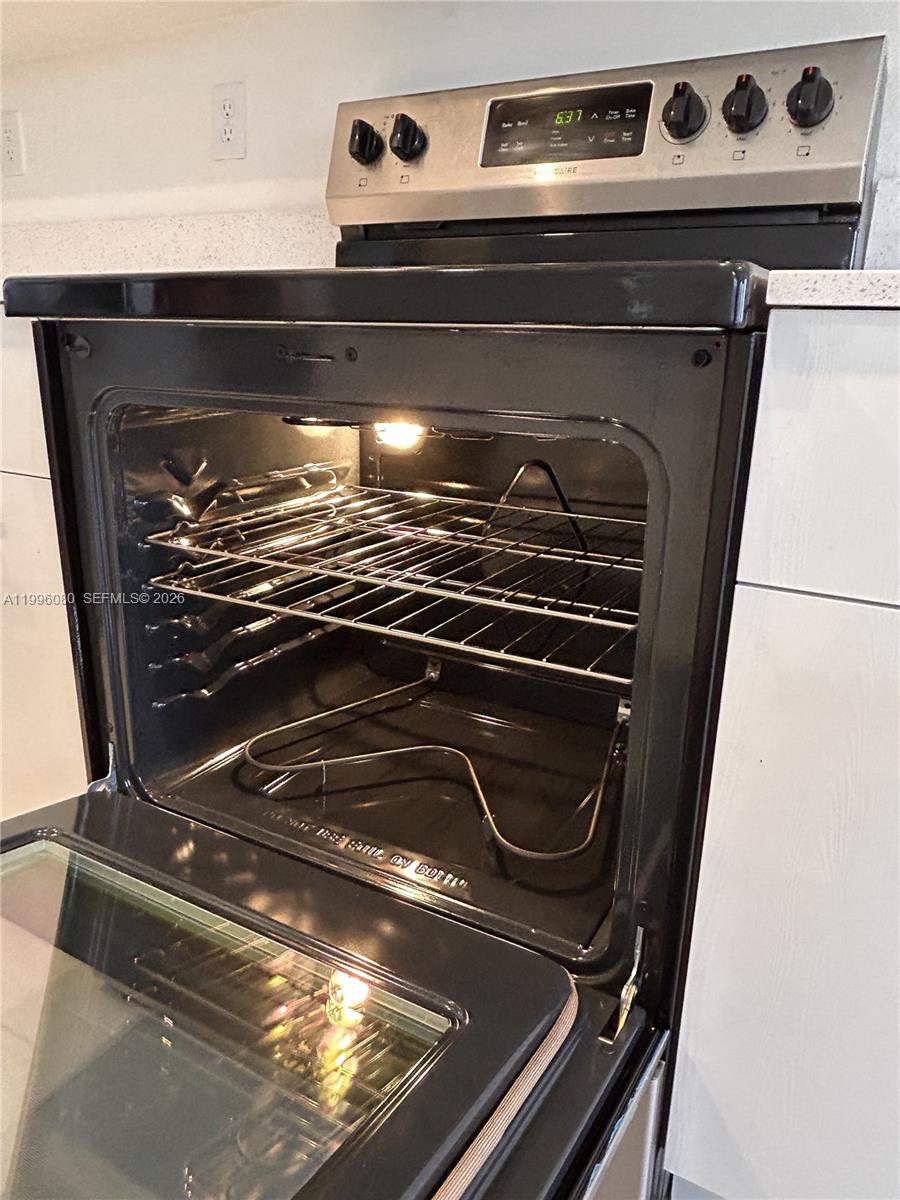 GOLF ESTS - Residential Lease