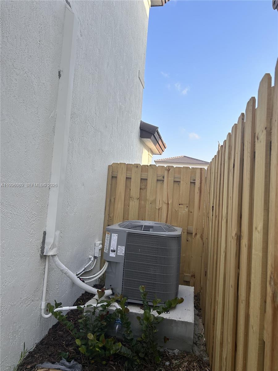 GOLF ESTS - Residential Lease