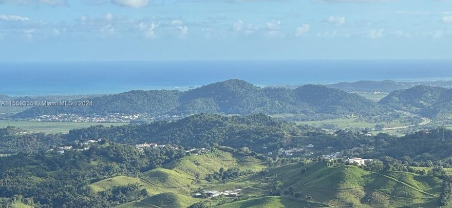 The 540 acres of unused land in Barrios Anton Ruiz y PR-925 Humacao, Puerto Rico, presents a unique opportunity for development. With a first phase of 304 residential units already conditionally approved, and a second phase planned for 720 walk-up units in 9 clusters of 80 units each, the potential for growth is significant. The location's proximity to PR-53 express and PR-3, as well as key facilities like Balneario Punta Santiago (5 minutes), Palmas del Mar (15 minutes), Shopping Malls (5 minutes), Roosevelt Roads Base (20 minutes) The Conquistador Hotel (30 minutes) and Metropolitan area San Juan (50 minutes), adds to its appeal. This land offers a prime investment opportunity for those looking to develop and capitalize on its strategic location and amenities.