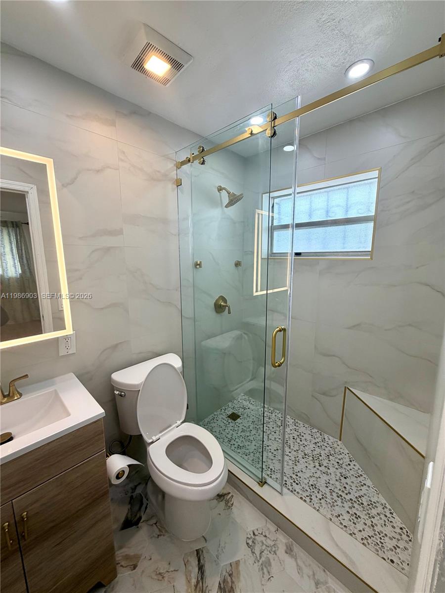 CASTILIAN COURT - Residential