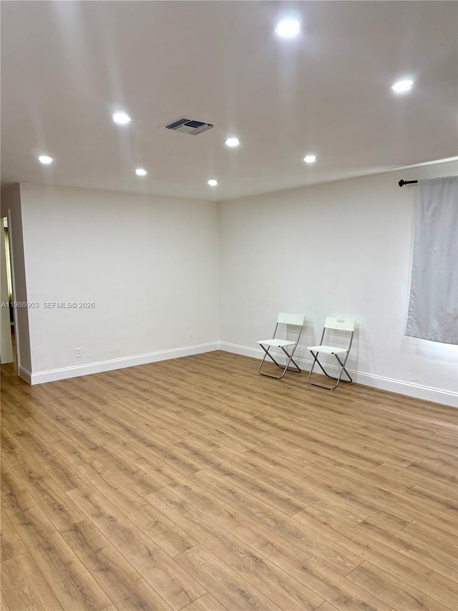 CASTILIAN COURT - Residential