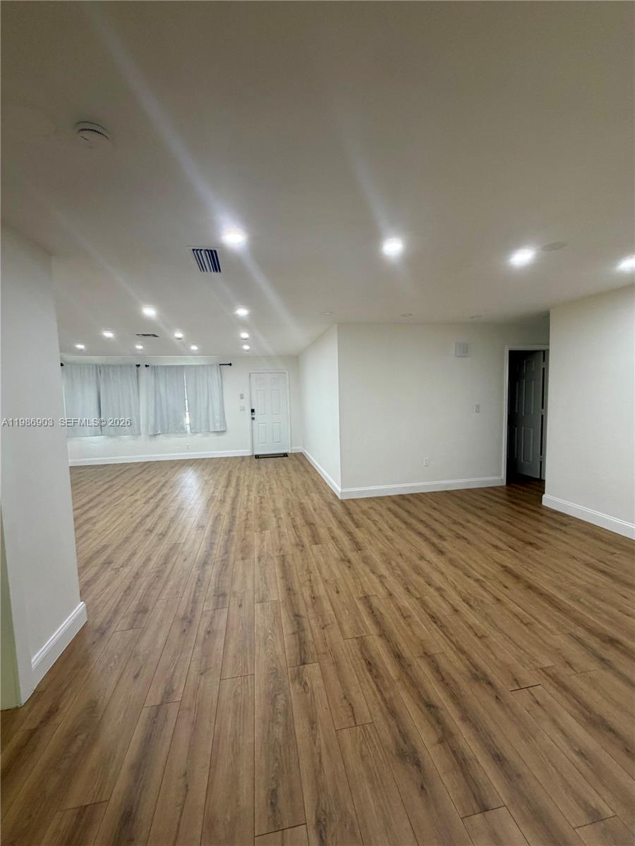 CASTILIAN COURT - Residential